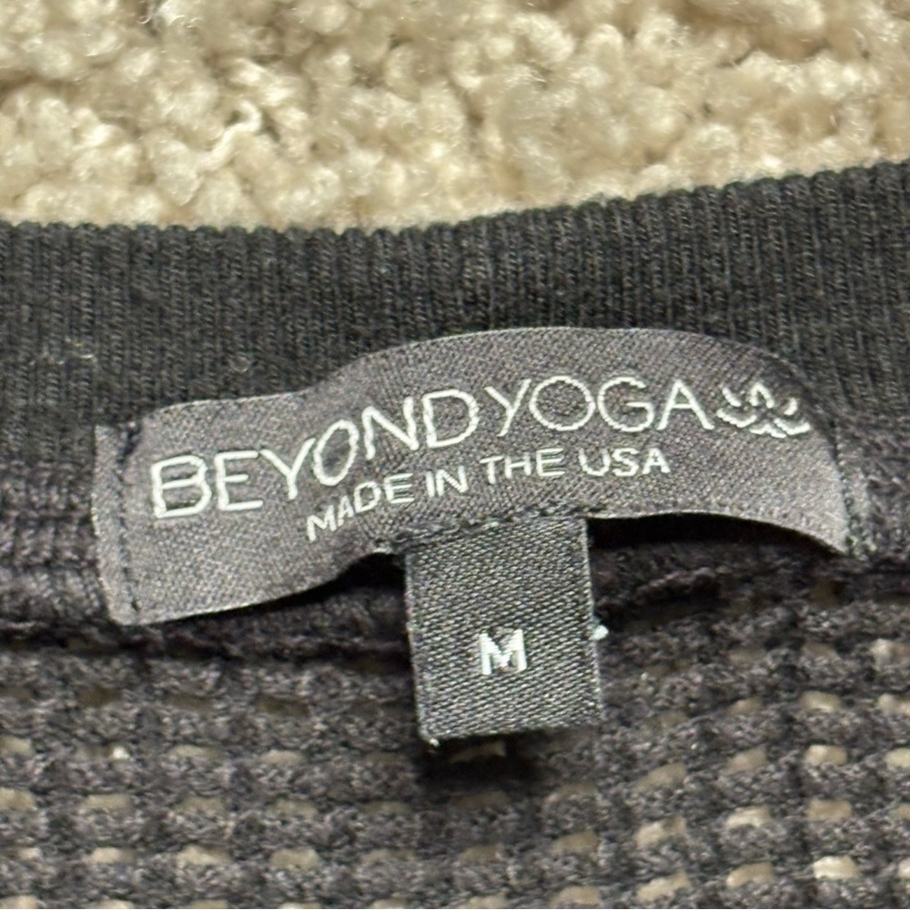 Beyond Yoga Open Weave Back Sweater - Picture 3 of 4